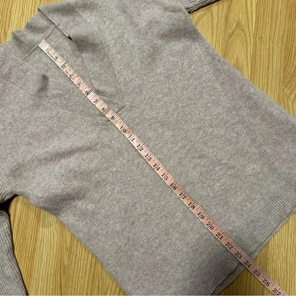 100% cashmere long ribbed sleeve lilac purple v neck women’s sweater medium - Picture 7 of 8